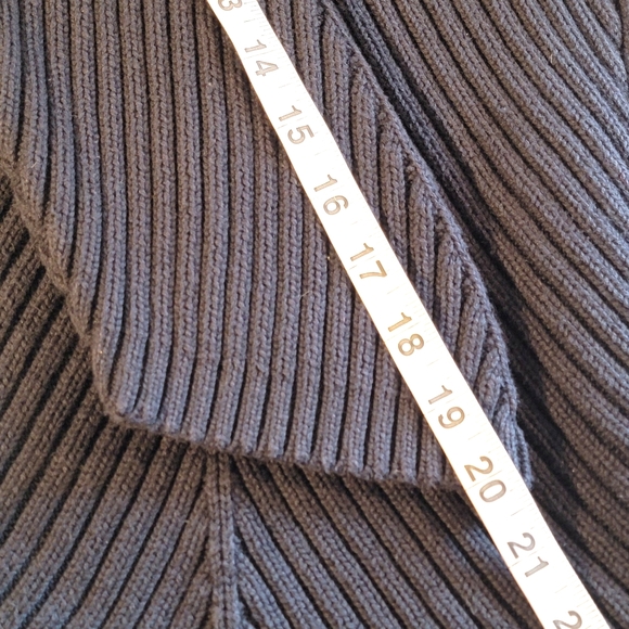 J. Crew 100% Cotton 3/4 Length Sleeve Flirty Spring Turtle Neck Coal Sweater M - Picture 12 of 12